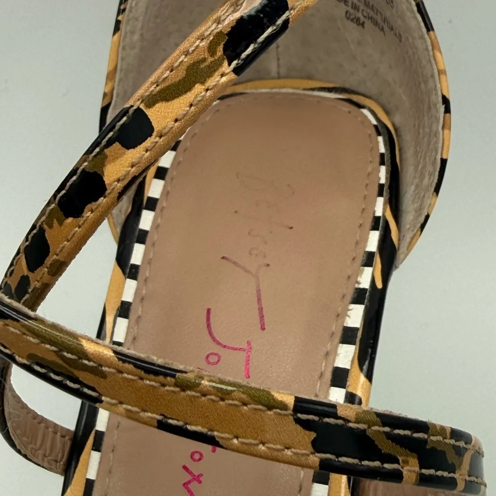 Betsey Johnson Everly Strappy Butterfly 🦋 Embellishment Heels Sandals 8 - Picture 10 of 11